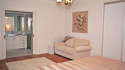 Old Post Office Bed & Breakfast - Kingaroy Accommodation 5