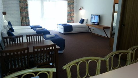 Barooga Country Inn Motel - Kingaroy Accommodation 2