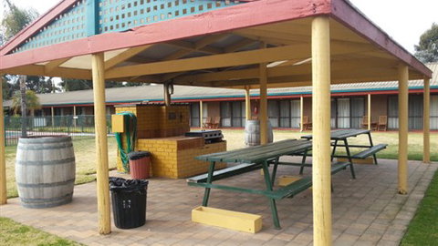 Barooga Country Inn Motel - Kingaroy Accommodation 6