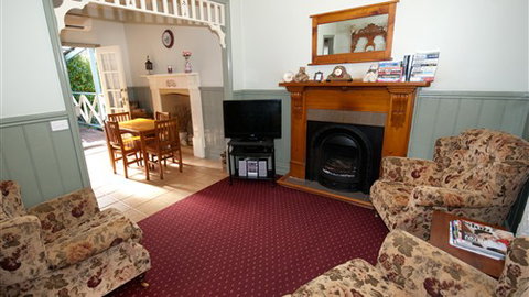 Glazebrook Cottage B&B Ballarat - Kingaroy Accommodation 1
