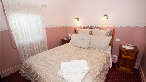 Glazebrook Cottage B&B Ballarat - Kingaroy Accommodation 0