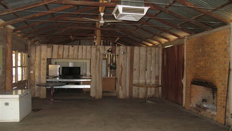 TreeTops Log Cabin - Kingaroy Accommodation 0