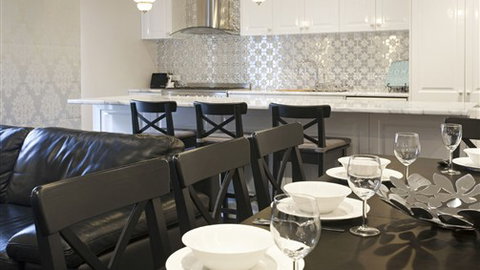 Executive Townhouse On MacArthur - Kingaroy Accommodation 1