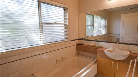 9 Webster - Kingaroy Accommodation 2