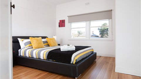 Phyl & May's Luxury Accommodation - Kingaroy Accommodation 0
