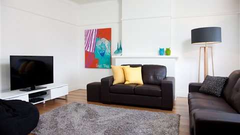 Phyl & May's Luxury Accommodation - Kingaroy Accommodation 2