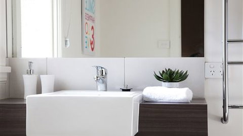 Phyl & May's Luxury Accommodation - Kingaroy Accommodation 7