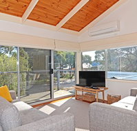 Barrakee Beach House - Anglesea - Kingaroy Accommodation