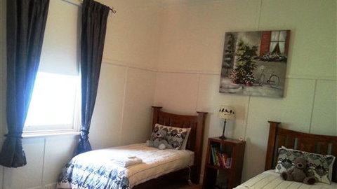 Maydays - Kingaroy Accommodation 5