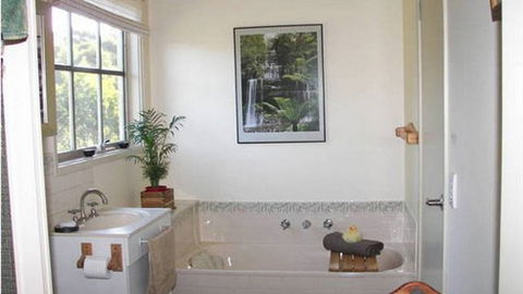 Wattletree Cottage - Kingaroy Accommodation 2