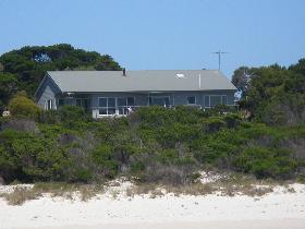 Beachcomber - Kingaroy Accommodation 0