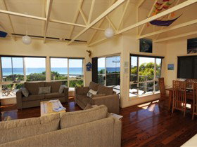 Beachcomber - Kingaroy Accommodation 1