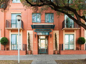 Majestic Tynte Street Apartments - Kingaroy Accommodation 2