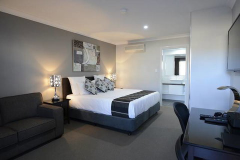Aastro Dish Motor Inn - Kingaroy Accommodation 0