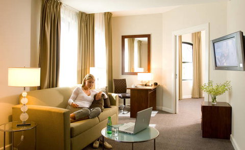 Amora Hotel Riverwalk Melbourne - Kingaroy Accommodation 1
