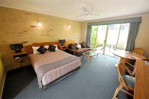 Caboolture Riverlakes Motel - Kingaroy Accommodation 5