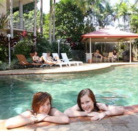 Cairns Reef Apartments  Motel - Kingaroy Accommodation