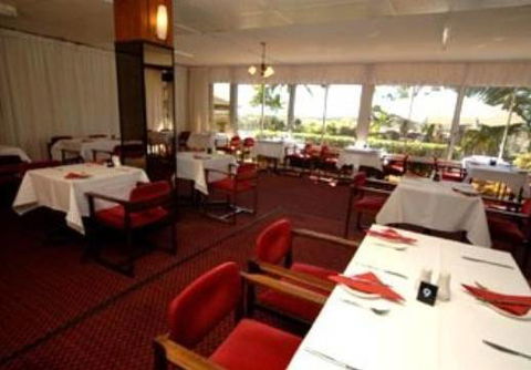 Camelot Motel Gladstone - Kingaroy Accommodation 1