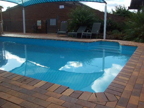 Cobar Motor Inn - Kingaroy Accommodation 4