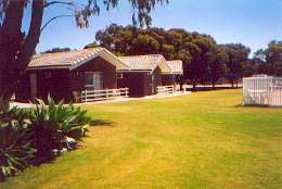 Highview Holiday Village Caravan Park - Kingaroy Accommodation 0