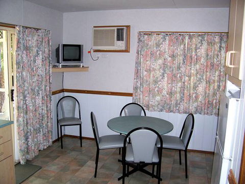 Highway Tourist Village - Kingaroy Accommodation 2