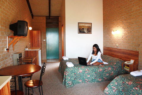 Lookout Motor Inn - Kingaroy Accommodation 0