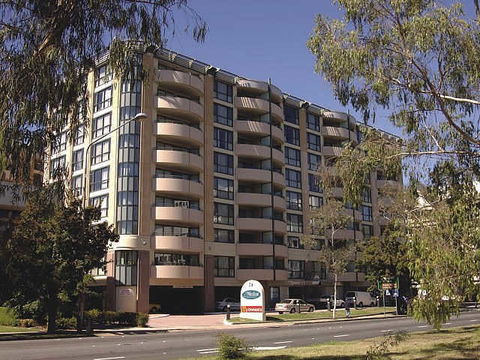 Medina Serviced Apartments Canberra, James Court - Kingaroy Accommodation 1