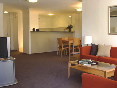 Medina Serviced Apartments Canberra, James Court - Kingaroy Accommodation 4