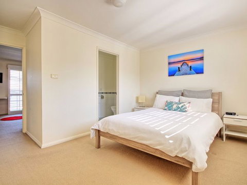Seaview - Kingaroy Accommodation 80