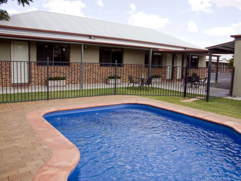 Saltbush Motor Inn - Kingaroy Accommodation 1