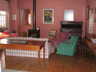 The Old School Country Retreat - Kingaroy Accommodation 0