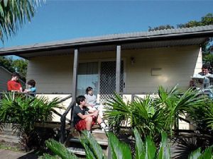 Canton Beach Waterfront Tourist Park - Kingaroy Accommodation 0
