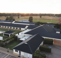 Roma Explorers Inn