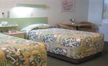 Holbrook Skye Motel - Holbrook - Kingaroy Accommodation 1