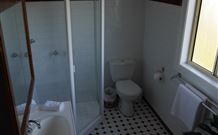 Leconfield House - Leconfield - Kingaroy Accommodation 2