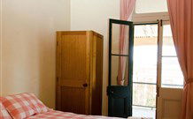 Royal Hotel Mandurama - Mandurama - Kingaroy Accommodation 0