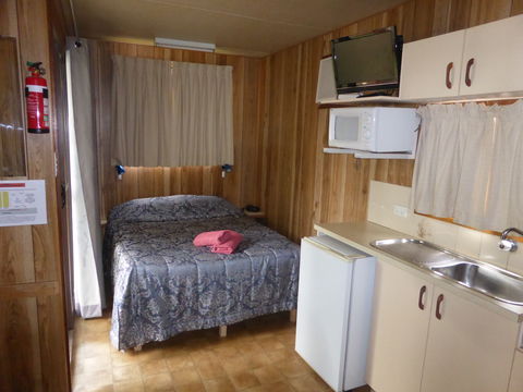 Peak Hill Caravan Park - Kingaroy Accommodation 1
