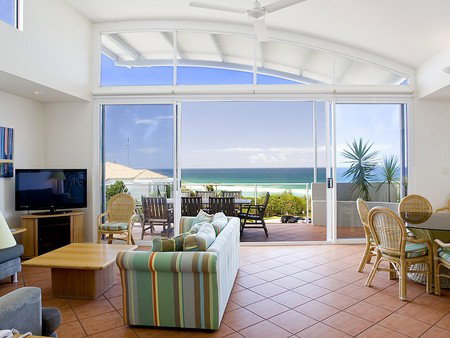 Aqua Promenade Beachfront Apartments - Kingaroy Accommodation 4