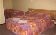 Wagon Wheel Motel And Units - Coonabarabran - Kingaroy Accommodation 0