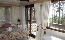 Chalet Swisse Spa Retreat - Kingaroy Accommodation 3