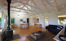Yellow Dog Cottage - - Kingaroy Accommodation 0