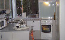 Cockatoo Cottage Pooncarie - Kingaroy Accommodation 2