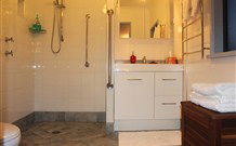 Cockatoo Cottage Pooncarie - Kingaroy Accommodation 4