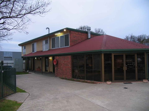 Albury-Wodonga YHA - Kingaroy Accommodation 1