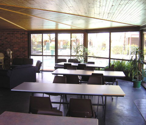 Albury-Wodonga YHA - Kingaroy Accommodation 4