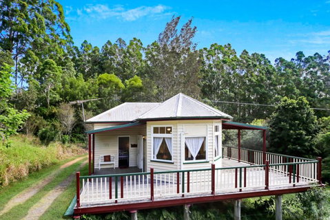 Noosa Avalon Farm Cottages - Kingaroy Accommodation 17
