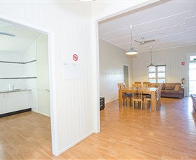 Mycow Accommodation Sarina - Greetham Street - Kingaroy Accommodation 2