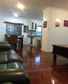 Mackay Holiday Home - Kingaroy Accommodation 0