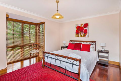 Elderslie House - Kingaroy Accommodation 6