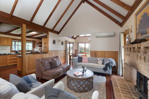 Elderslie House - Kingaroy Accommodation 8